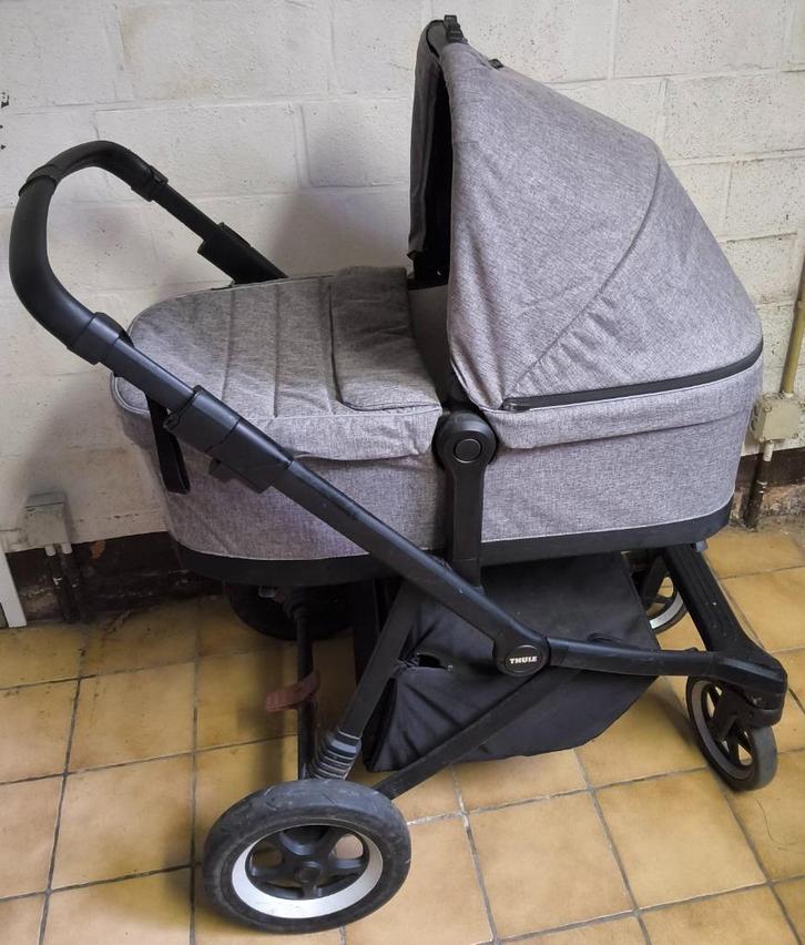 2delige buggy Thule te koop, Kinderen en Baby's, Buggy's, Gebruikt, Overige merken, Duomodel, Regenhoes, Voetenzak, Zonnekap, Ophalen