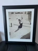 Ingekaderde poster Norman Parkinson Jump, Ophalen