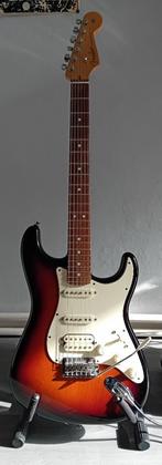 Fender Stratocaster American Standard, Musique & Instruments, Instruments à corde | Guitares | Électriques, Solid body, Enlèvement