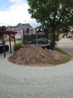 Gratis aarde (beetje stenen tussen), Ophalen