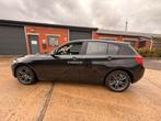BMW 1 SERIE ✅118i GARANTIE FACELIFT CARPLAY BLUETOOTH, Auto's, 100 kW, 4 cilinders, Velours, 1 Reeks