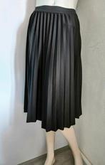 Zwarte plooirok TU, Ophalen of Verzenden, Zo goed als nieuw, Zwart, Onder de knie