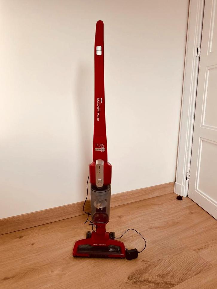 Aspirateur balai Rowenta, Electroménager, Aspirateurs, Utilisé, Aspirateur, Réservoir, Enlèvement
