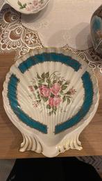 bord met vorm als schelp, Enlèvement