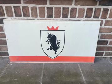 Jupiler borden beschikbaar voor biedingen