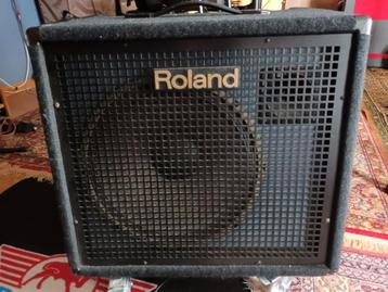 Roland KC-500  beschikbaar voor biedingen