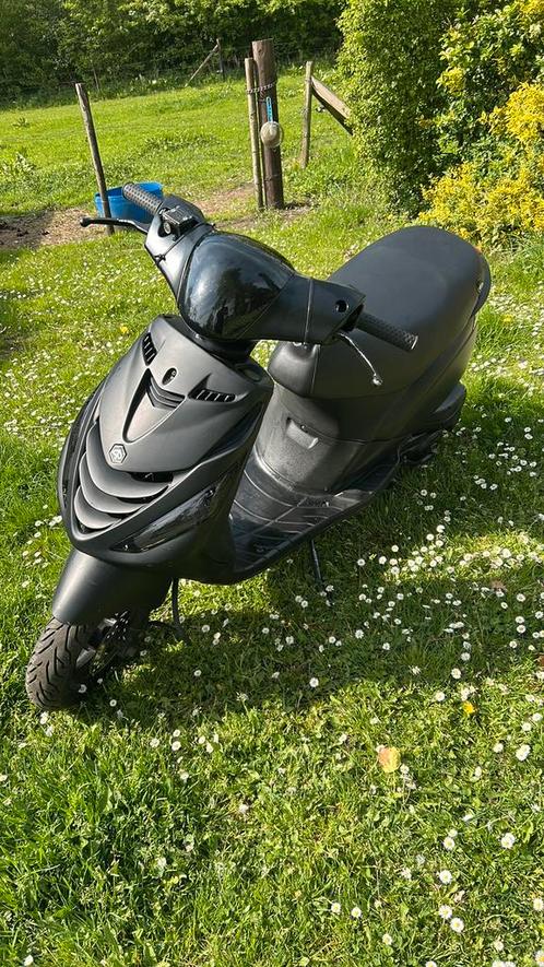 Piaggio zip 4takt B-klasse, Fietsen en Brommers, Scooters | Piaggio, Gebruikt, Zip, Klasse B (45 km/u), Benzine, Ophalen
