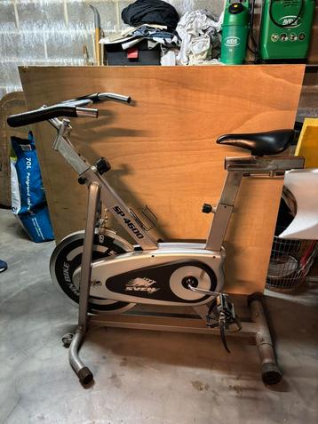 Hometrainer fiets beschikbaar voor biedingen