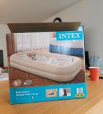 Intex kids deluxe airbed met pomp, Ophalen of Verzenden, Zo goed als nieuw