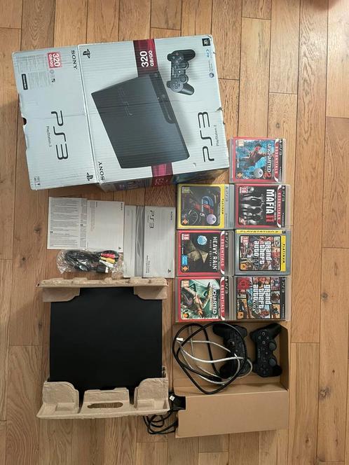 PlayStation 3 Slim 320 GB met 2 controllers + 7 games, Games en Spelcomputers, Spelcomputers | Sony PlayStation 3, Zo goed als nieuw