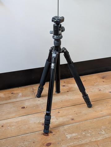 Sirui T-2004XL statief + balhoofd beschikbaar voor biedingen