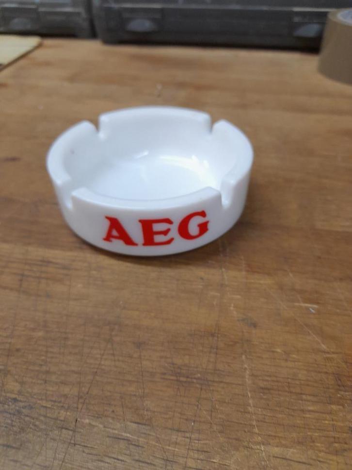 oude asbak van AEG, Antiek en Kunst, Antiek | Keramiek en Aardewerk, Verzenden