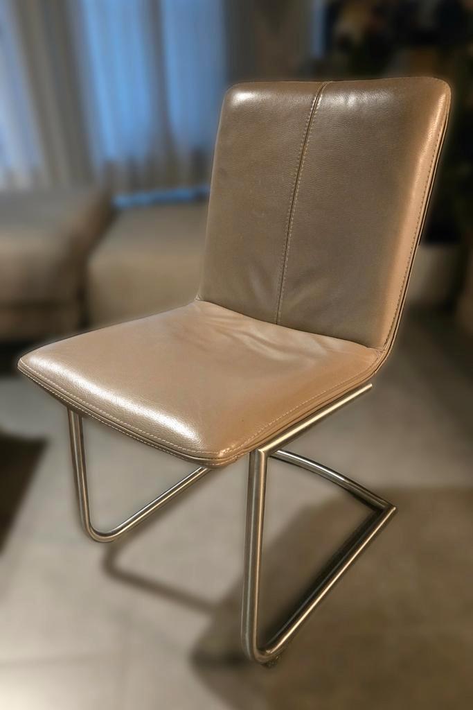 Moderne sledestoelen in leder – set van 4 stuks, Huis en Inrichting, Stoelen, Nieuw, Vier, Leer, Metaal, Bruin, Ophalen of Verzenden