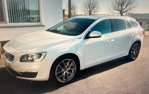 Volvo plug-in hybride D6 V60, Auto's, Volvo, Particulier, V60, 4x4, ABS, Achteruitrijcamera, Adaptieve lichten, Adaptive Cruise Control