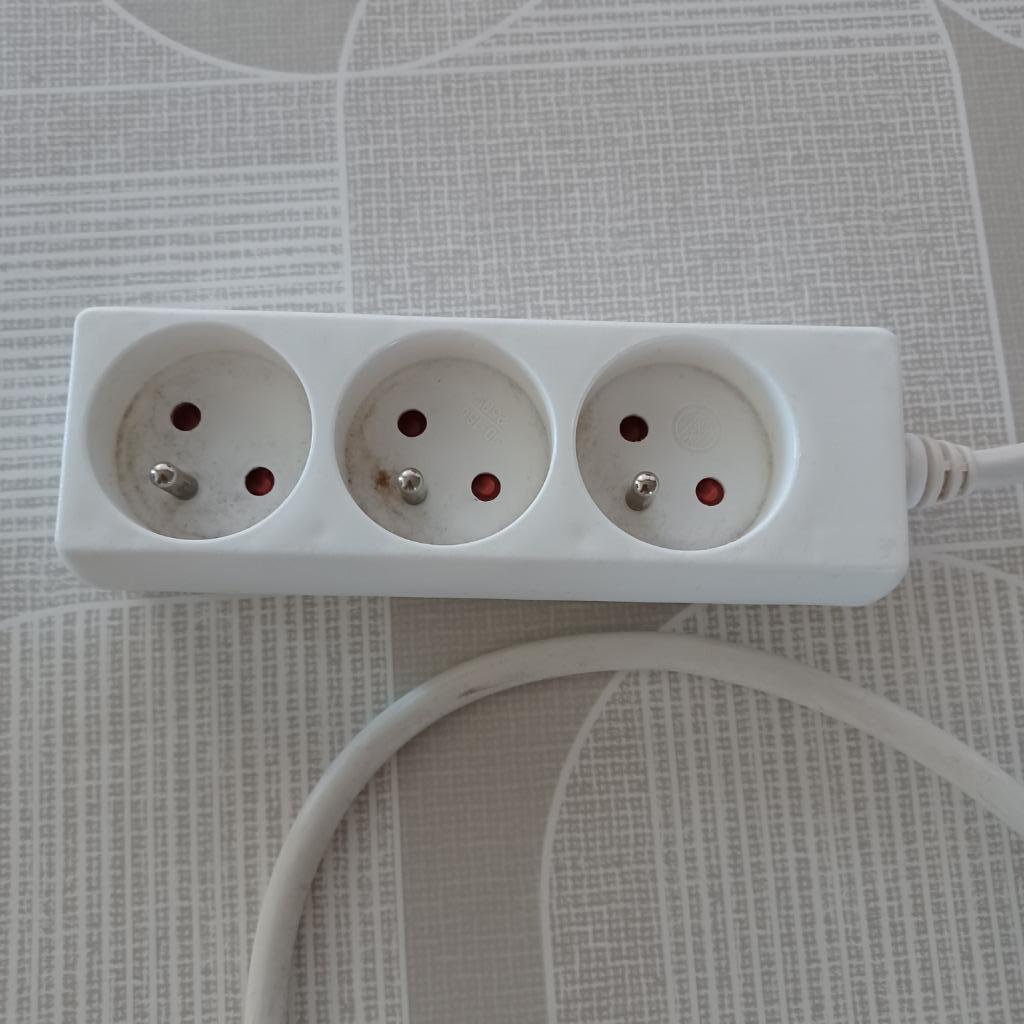 stekkerdoos 3-voudig, Muziek en Instrumenten, Ophalen of Verzenden