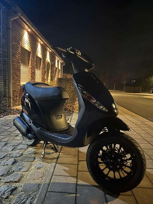 Zip 125cc, Fietsen en Brommers, Scooters | Piaggio, Zo goed als nieuw, Zip, Ophalen