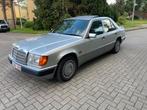 Mercedes 200d w124 oldtimer perfecte staat, Te koop, Particulier, Radio