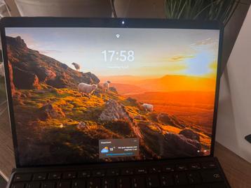 Microsoft Surface Pro 9 avec crayon et clavier, Qwerty, Comme neuf, Enlèvement, SSD