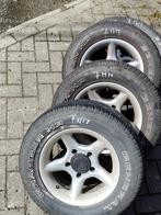 Banden op velgen Suzuki Jimny, Auto-onderdelen, Banden en Velgen, Ophalen, Gebruikt, 15 inch, 235 mm