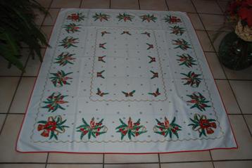 Heel mooi wit kersttafelkleed met patronen als NIEUW! beschikbaar voor biedingen