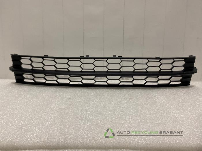 Bumper Rooster van een Skoda Rapid, Auto-onderdelen, Carrosserie, Bumper, Skoda, Gebruikt, 3 maanden garantie, Ophalen of Verzenden