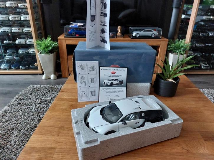 Autoart 70933 Bugatti Veyron SUPER SPORT 1/18 BLANC PUR ZELD, Hobby & Loisirs créatifs, Voitures miniatures | 1:18, Comme neuf