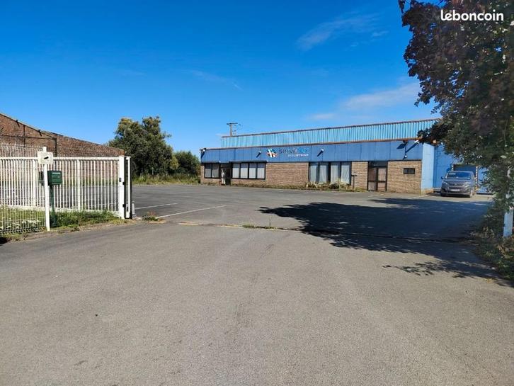 Bâtiments industriels 3 600 m² – Terrain 15 000 m², Immo, Étranger, France