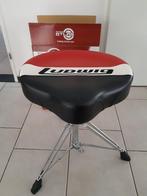 Selle Ludwig LAP50th Atlas Classic rouge/noire, Musique & Instruments, Enlèvement ou Envoi, Neuf, Ludwig