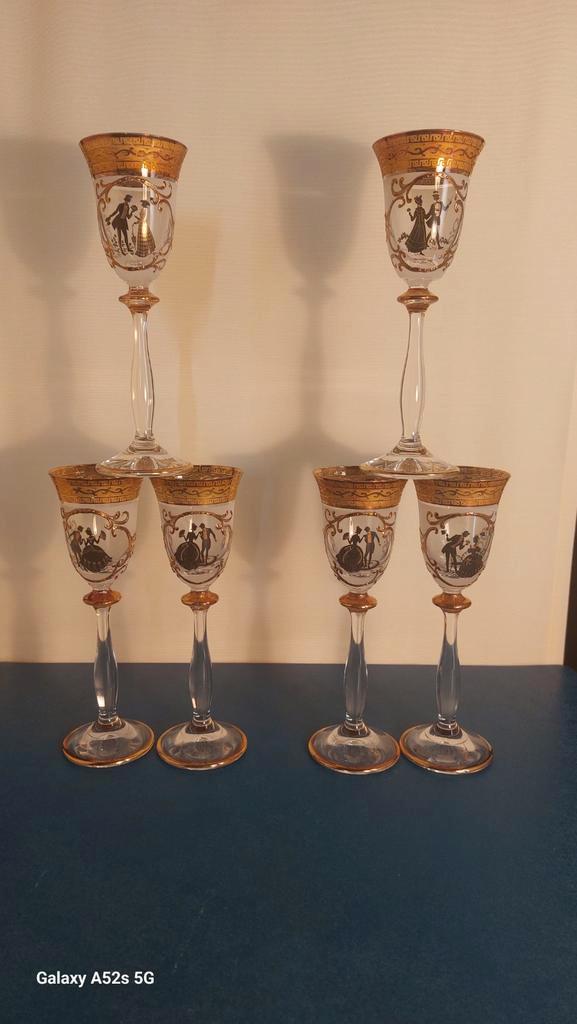 Een prachtige antieke en exklusive vodka of likeur set., Antiek en Kunst, Kunst | Designobjecten, Ophalen of Verzenden