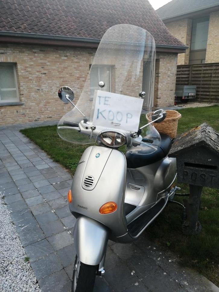 vespa piaggio 125cc, Fietsen en Brommers, Snorfietsen en Snorscooters, Gebruikt, Piaggio, Ophalen