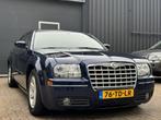 Chrysler 300C 3.5 V6 Automaat/NL Auto/Youngtimer. (bj 2006), Auto's, Chrysler, Automaat, Blauw, Leder, Bedrijf