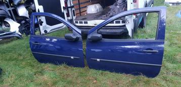 RENAULT CLIO 3 PORTIEREN LINKS+RECHTS BJ 2008 beschikbaar voor biedingen