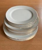 Set van eet, soep en dessert borden., Ophalen