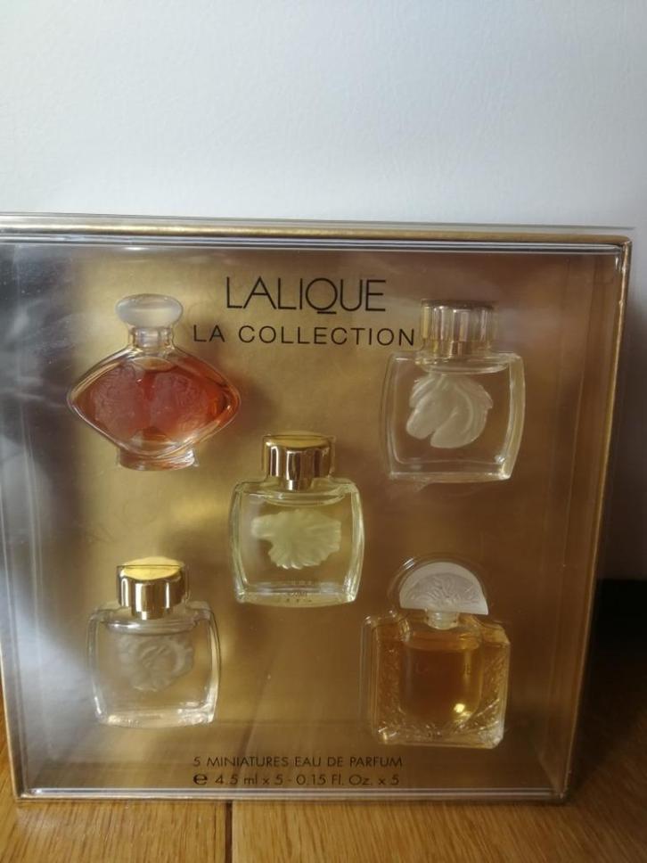 5 miniatuur parfums LALIQUE - La Collection, Verzamelen, Parfumverzamelingen, Nieuw, Miniatuur, Gevuld, Ophalen of Verzenden
