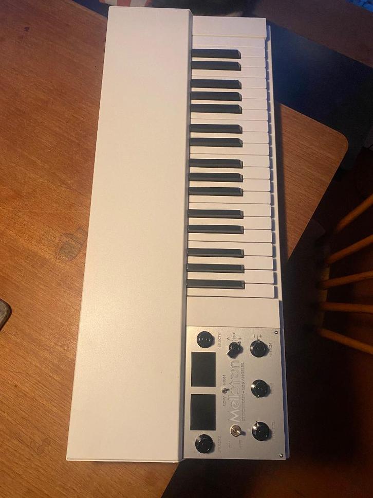 Mellotron M4000 D mini, Musique & Instruments, Claviers, Comme neuf, Autres marques, Sensitif, Connexion MIDI, Enlèvement