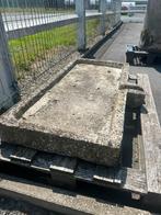 Unieke zeer oude zelfzame pompsteen of uitloop, Ophalen, Gebruikt, Steen