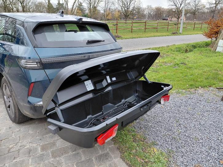 Trekhaakkoffer te huur / bagagekoffer, Auto diversen, Dakkoffers, Zo goed als nieuw, Ophalen