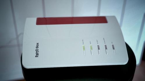AVM-router Fritz! Bijlage 7690, Computers en Software, Routers en Modems, Zo goed als nieuw, Router, Ophalen of Verzenden