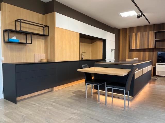 Toonzaalkeuken regio Durbuy, Huis en Inrichting, Keuken | Complete keukens, Zo goed als nieuw, Overige typen, Overige kleuren