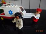 duplo, ziekenwagen met ambulancier en verpleegster*VINTAGE*, Ophalen of Verzenden, Duplo