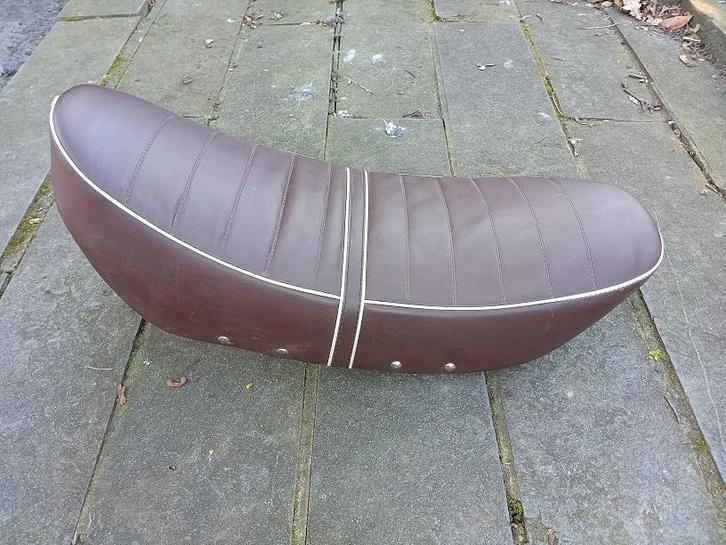 NIEUW: Zadel voor replica Dax (Skyteam, Jincheng, Lifan,...), Vélos & Vélomoteurs, Pièces de cyclomoteur | Général, Neuf, Selle