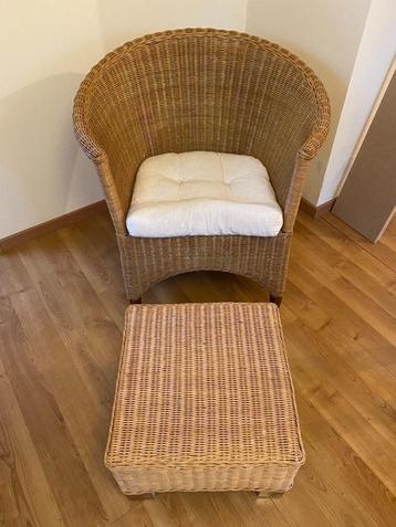 Fauteuil osier + repose pied