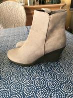 Nieuwe suede laarsjes maat 39/40 taupe.  Nieuw 50€,nu 15€!!!, Beige, Lage of Enkellaarzen, Nieuw, Ophalen of Verzenden
