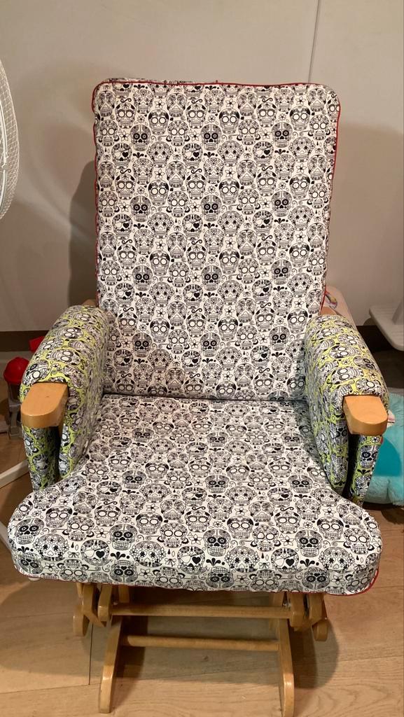 Schommelstoel voetbank, Kinderen en Baby's, Kinderkamer | Overige Meubels, Zo goed als nieuw, Stoel, Ophalen