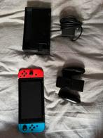 Nintendo Switch + Dock, Oplader & ‘Controller’, Ophalen, Zo goed als nieuw, Met 1 controller, Switch Original