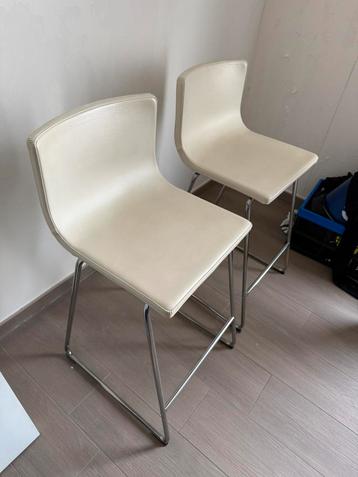 Barkrukken beschikbaar voor biedingen