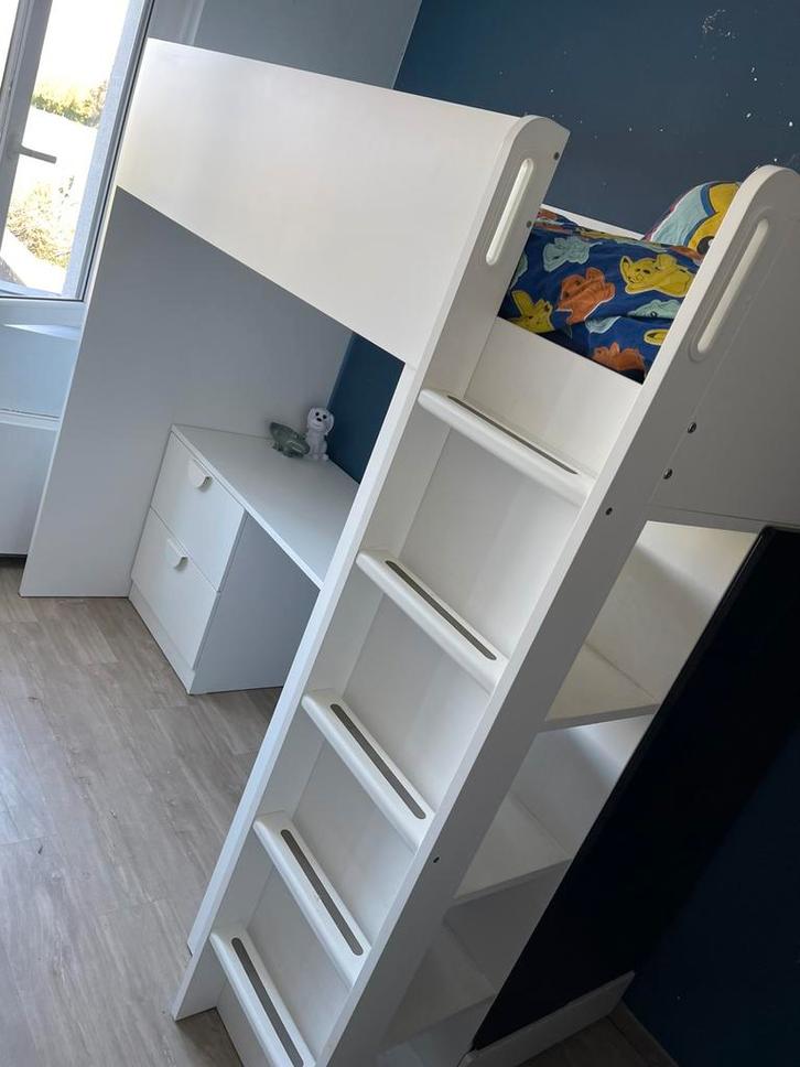 Lit mezzanine avec bureau et garde-robe, Huis en Inrichting, Slaapkamer | Stapelbedden en Hoogslapers, Zo goed als nieuw, Hoogslaper