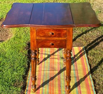 Ancienne Table d'Appoint Pliable en Acajou du 19ème Siècle, Antiquités & Art, Enlèvement