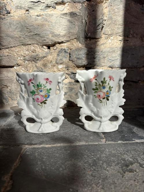 2 porseleinen vaasjes met bloemmotief (1900), Antiek en Kunst, Antiek | Porselein, Ophalen of Verzenden