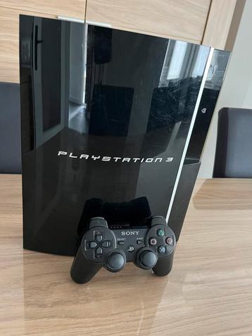 PS3 (500GB) met 2 controller beschikbaar voor biedingen